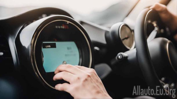 The Best Auto Navigation Systems for Road Trips